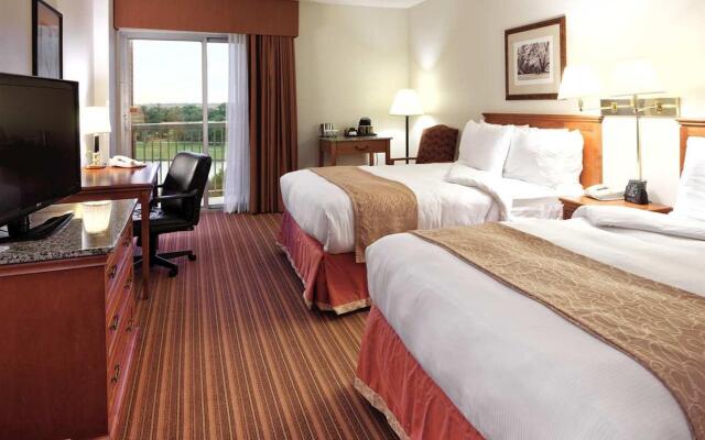 DoubleTree by Hilton Dallas - Farmers Branch