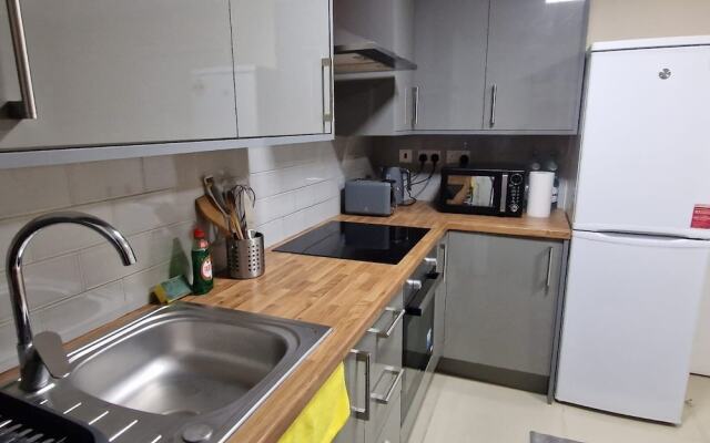 Deluxe 1-bed Apartment in Greenford
