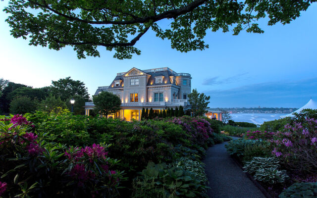 The Chanler at Cliff Walk