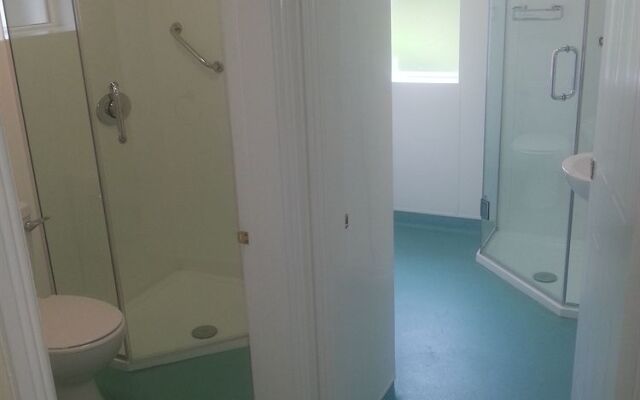Courtbrack Accommodation - Hostel