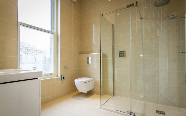 White Hart Hotel & Apartments