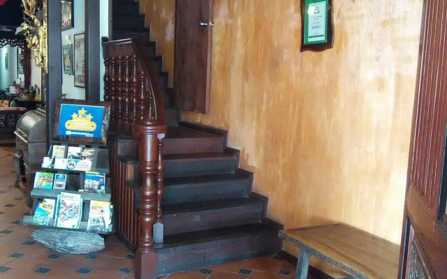 Kuching Waterfront  Lodge