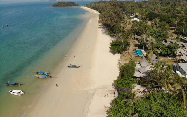 Anyavee Krabi Beach Resort