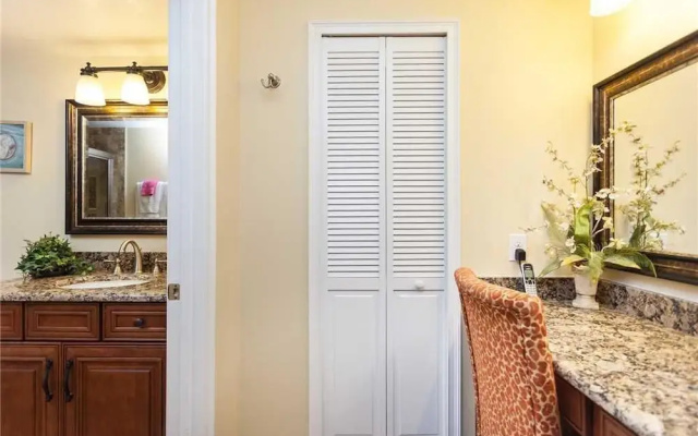 Shores Club 303 - Two Bedroom Condo