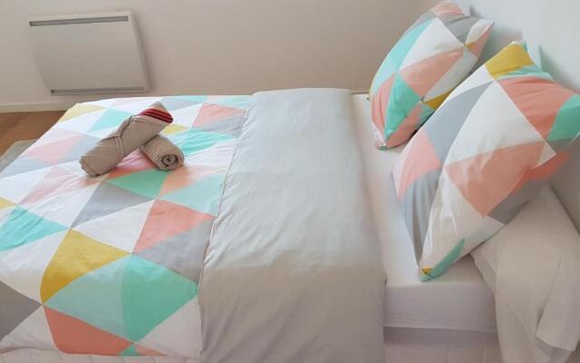 Maison Neuve Moderne