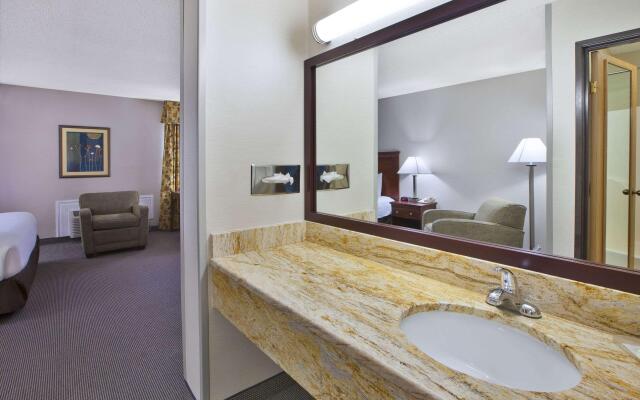 Quality Inn Grand Blanc - Flint South