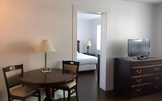 Duvernay Studios and Suites