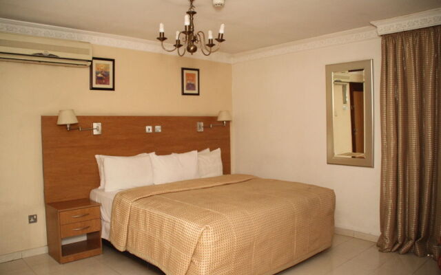 Bec Suites