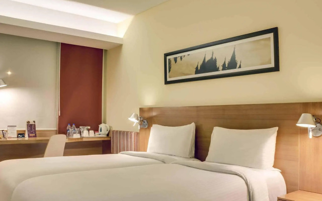 ibis Mumbai Airport Hotel