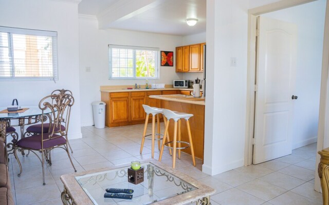Luxury Apartments and Rooms The Lagoons