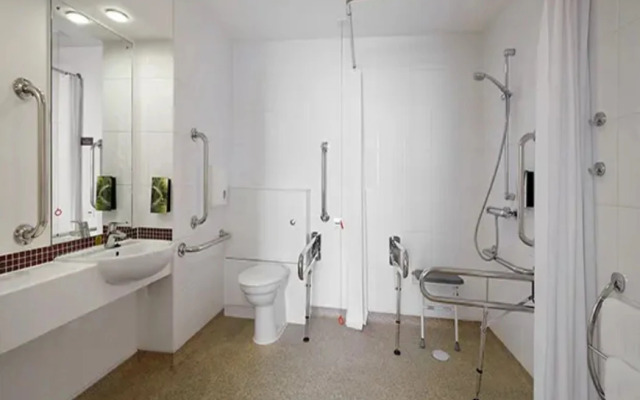 Premier Inn Chessington