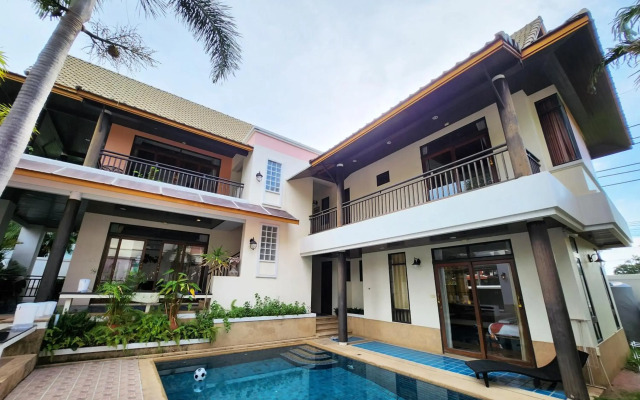 Punnapha Pool Villa  Pattaya