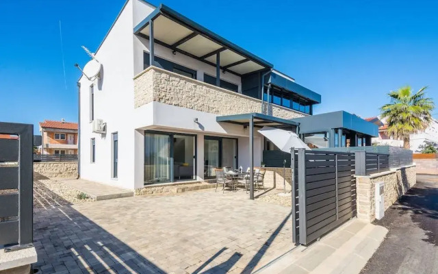 Holiday home Mirna
