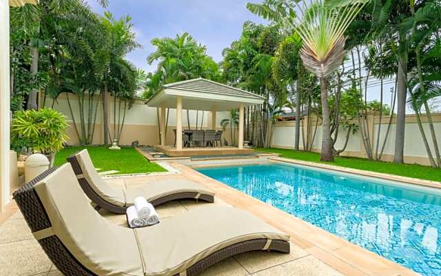 Luxury Pool Villa 44 3BR 6-8 persons