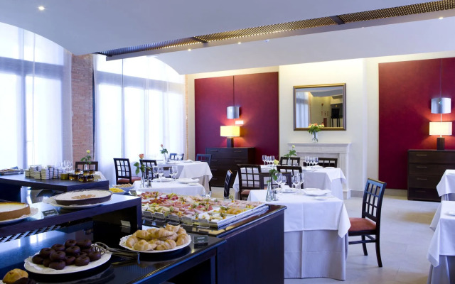 Intelier Airén Hotel