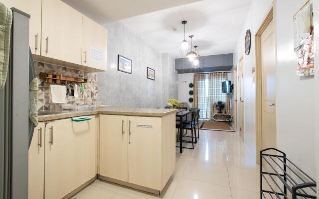 EDSA QC SM North 2BR Vacation Condo | Balikbayan