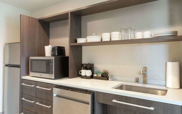 Home2 Suites By Hilton Woodland Hills