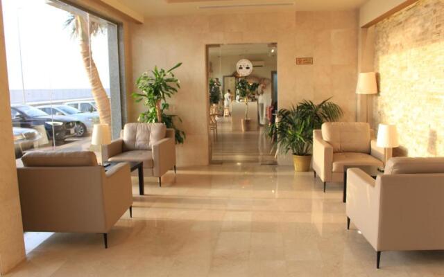 Al Jar Resort - Families Only