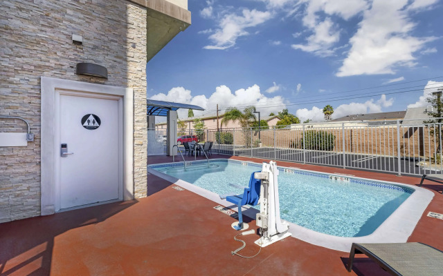 Best Western Plus Gardena Inn & Suites