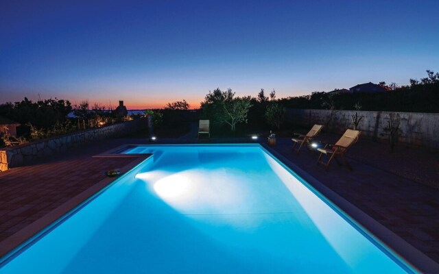 Amazing Home in Rtina With Wifi and 4 Bedrooms