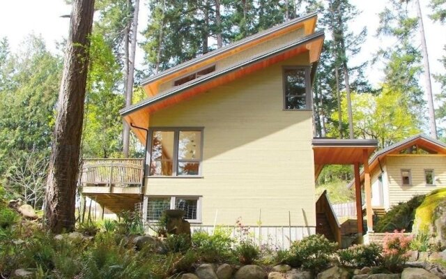 Nectar Yoga B&B Bowen Island