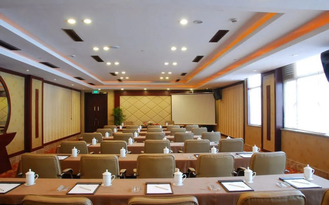 West Lake Hillview International