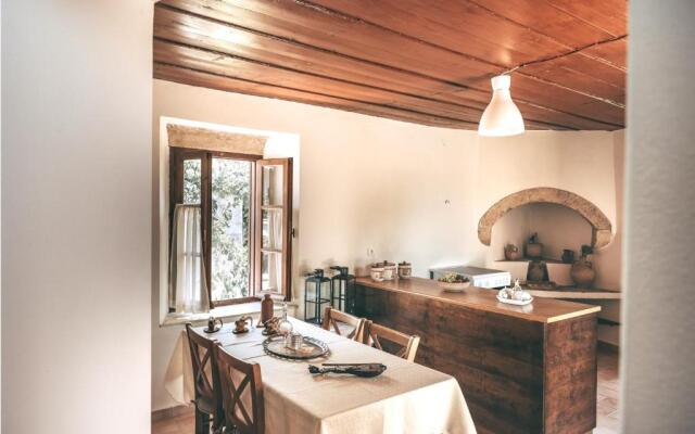 3 bedrooms house with enclosed garden and wifi at Ρούστικα