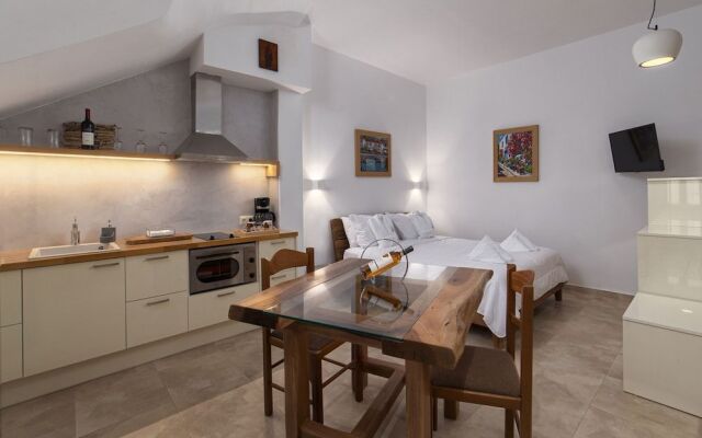 Andros 4 All Seasons V&S- Psaltis Street