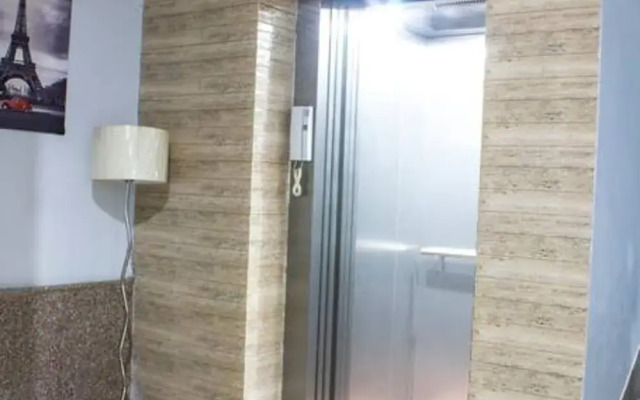 Modern City Retreat 2bhk Paras Fortis Balcony