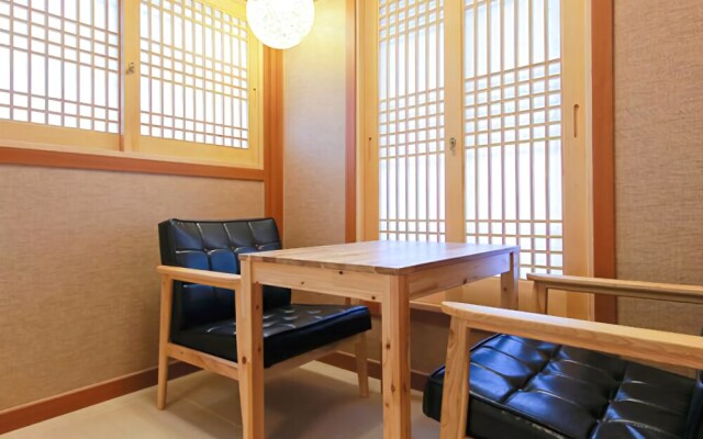 Pocheon CHW Hanok Pension