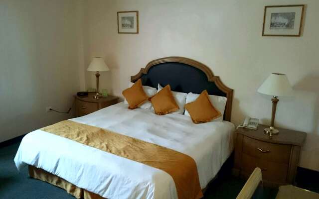 Best Western Centro Cadereyta