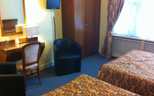 London Visitors Hotel