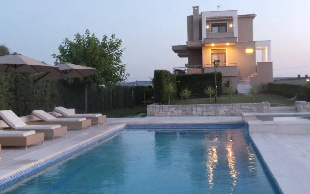 Niovi Boutique Apartments