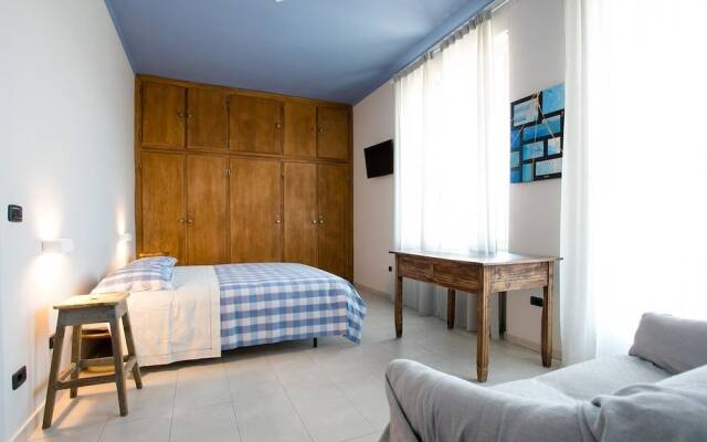 Boulevard 900 - Comfort and Style - Entire Structure 12 Beds
