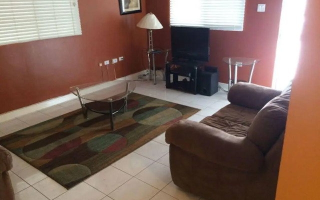 Ocho Rios Boardwalk Apartment