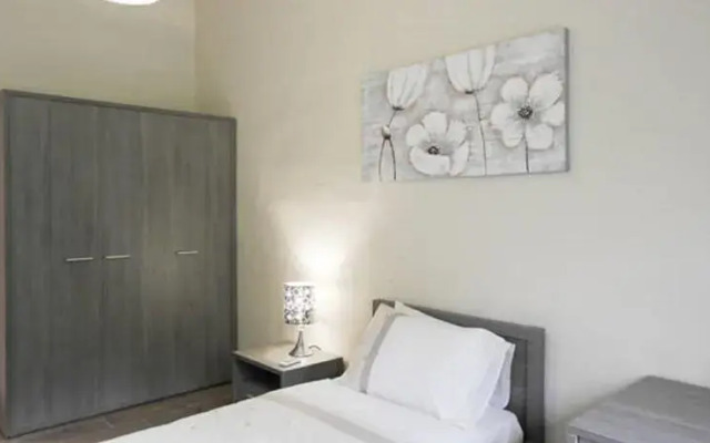 St Julian's Designer Maisonette