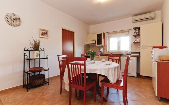 Amazing Home in Sukosan With 2 Bedrooms and Wifi