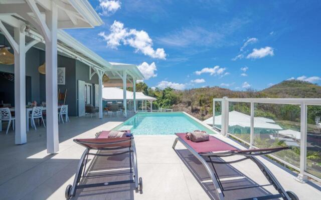 Villa Martinique Diamant, resplendissante, 3ch, piscine, vue mer