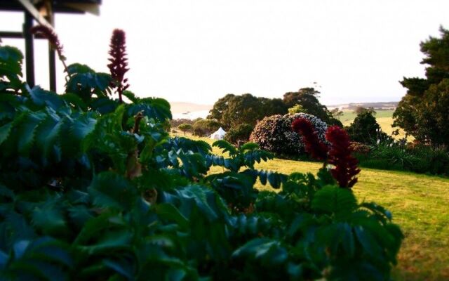 Tilba Lake Camp - Glamping