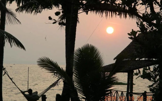 Vembanad House Boutique Back Water Homestay
