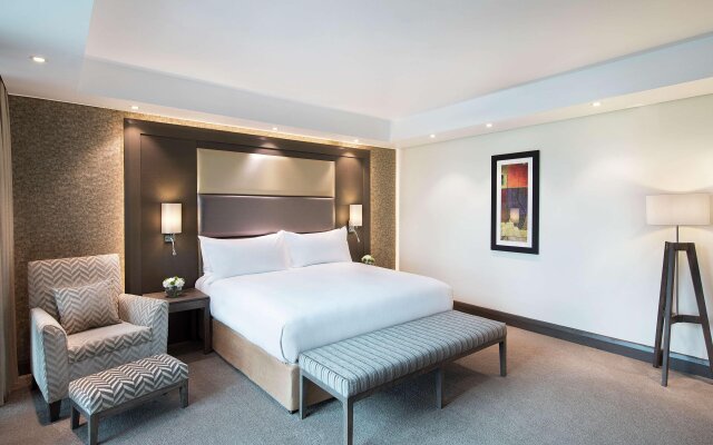 Legend Hotel Lagos Airport, Curio Collection by Hilton