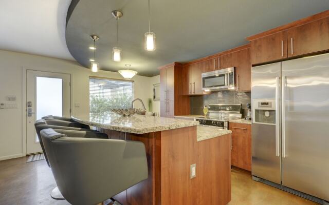Remodeled E Cesar Chavez Condo by RedAwning