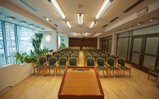 Jolly Alon Hotel