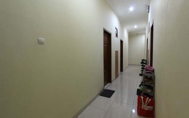 RedDoorz @ Jakal Bawah