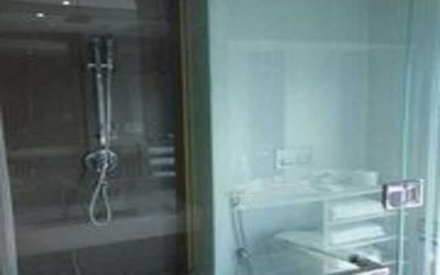 Tune Hotel Klia-Klia2 (Airport Transit Hotel)
