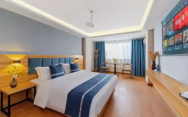 7 Bai Hotel