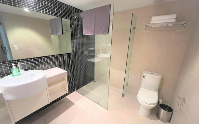 Darwin City Apartment with Harbour View & Pool