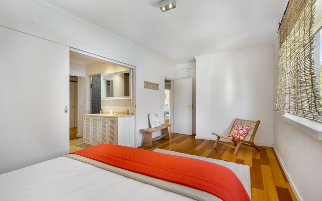 Stylish Sunny Penthouse Near Cascais Center & Greenspace