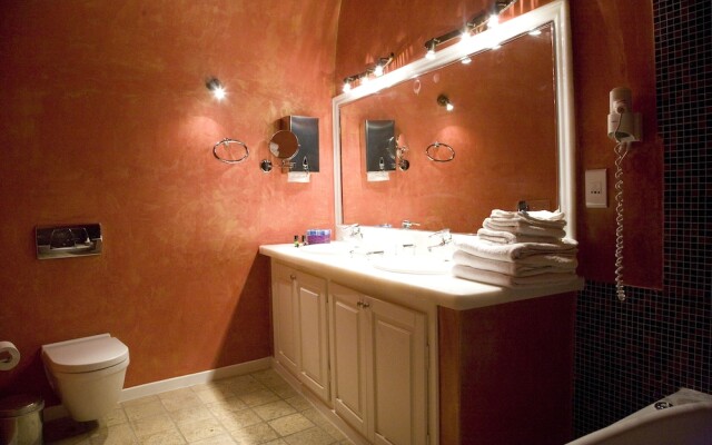 Asha Luxury Suites