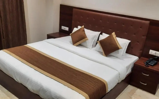 The Grand Tree Hotel